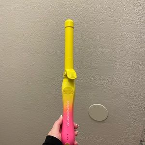 Brand new beachwaver